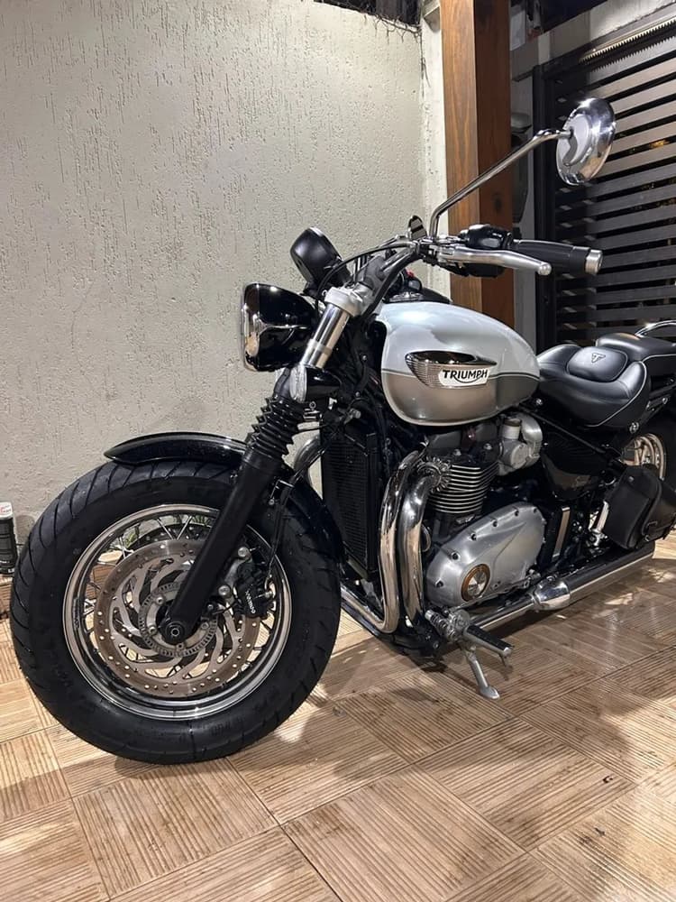 Triumph Speedmaster 1.200 Super nova e equipada