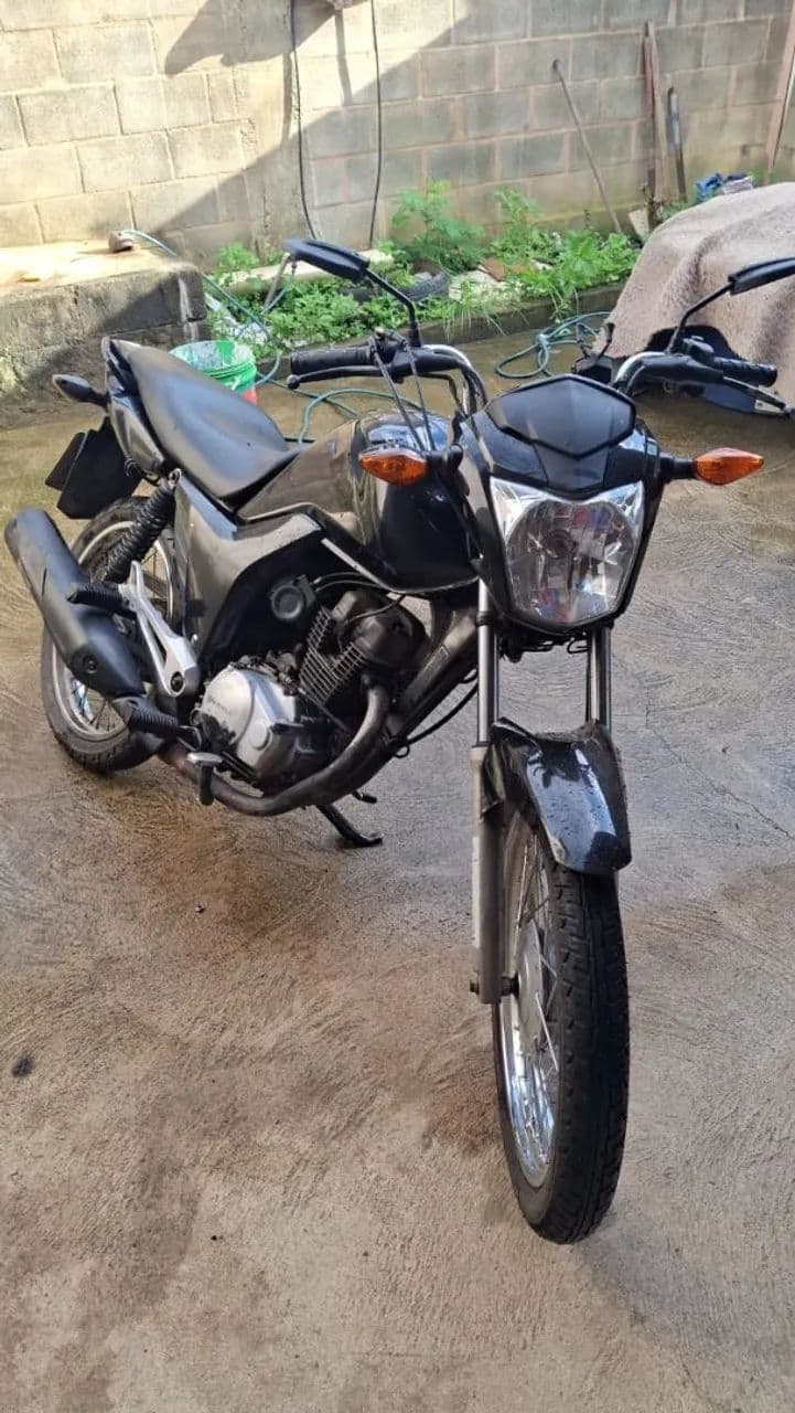 Vendo start 150 , 2015 top , ou troco por carro do meu interesse...