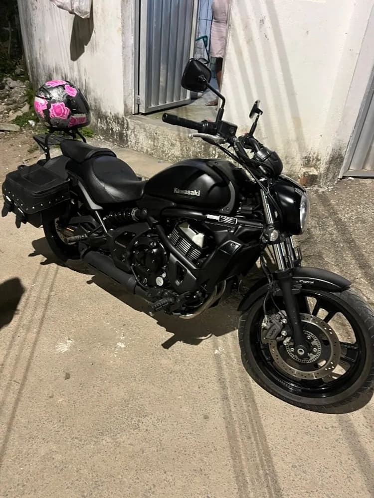 Vulcan S café 650