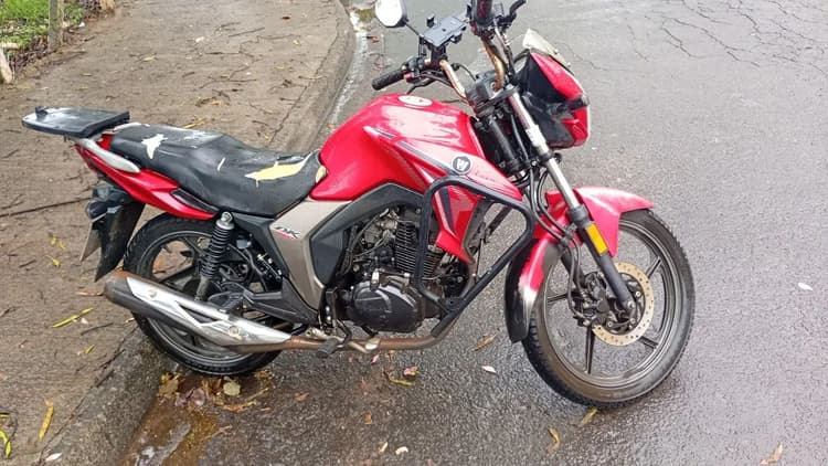 DK 150 20/21 único dono 8 mil pra sair hoje