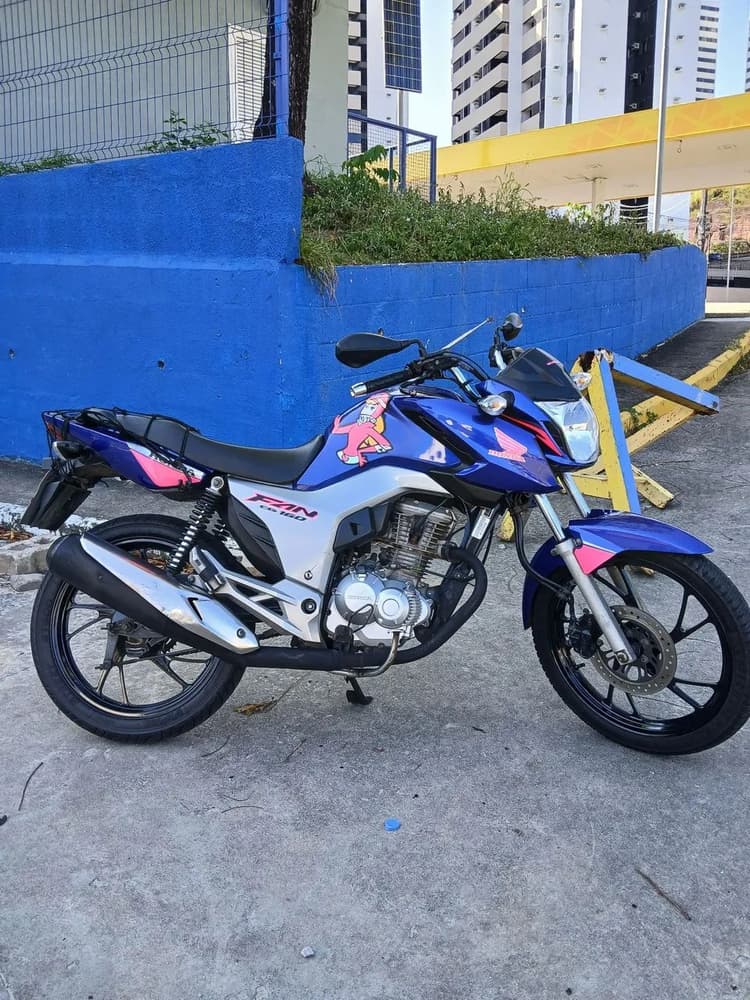 Moto conservada em perfeito estado de uso!