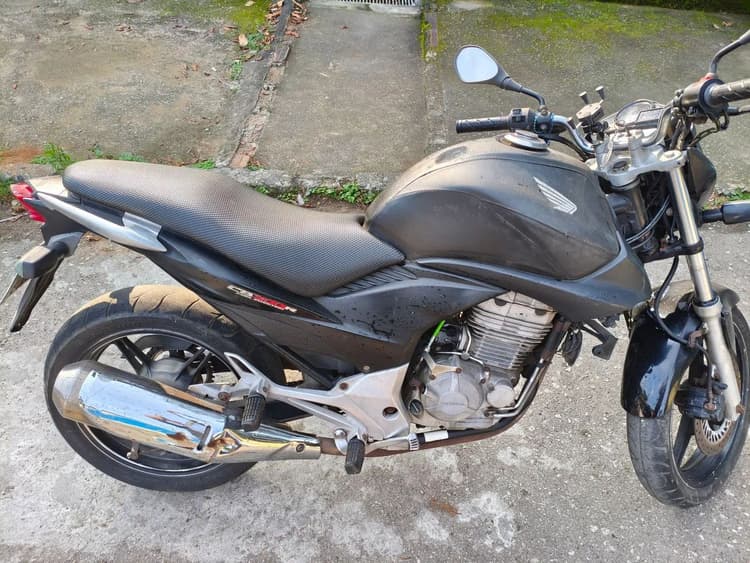 Vendo CB 300 / 2009/2010