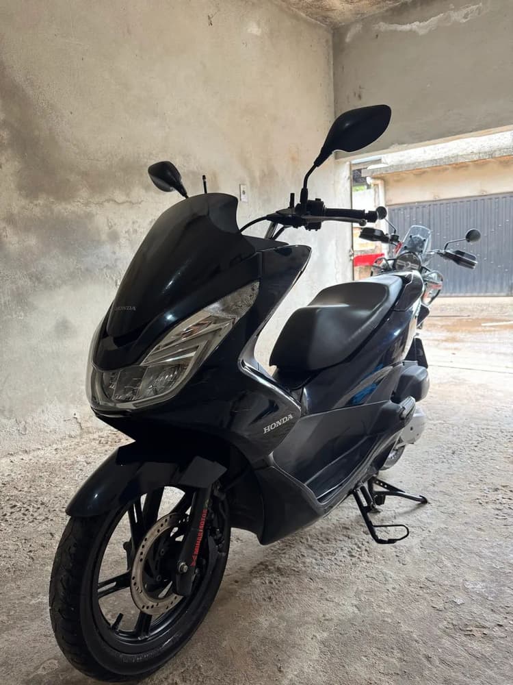 Honda PCX DLX 150 cc 