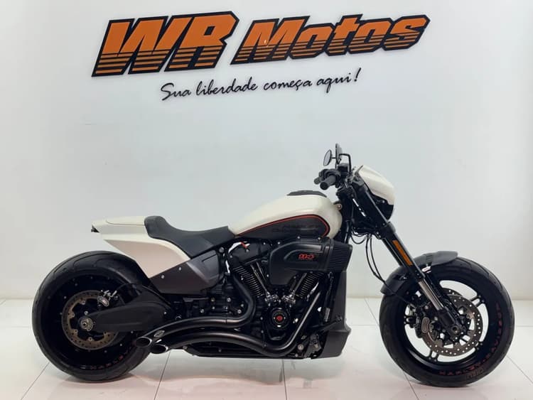 HARLEY-DAVIDSON SOFTAIL FXDR 114