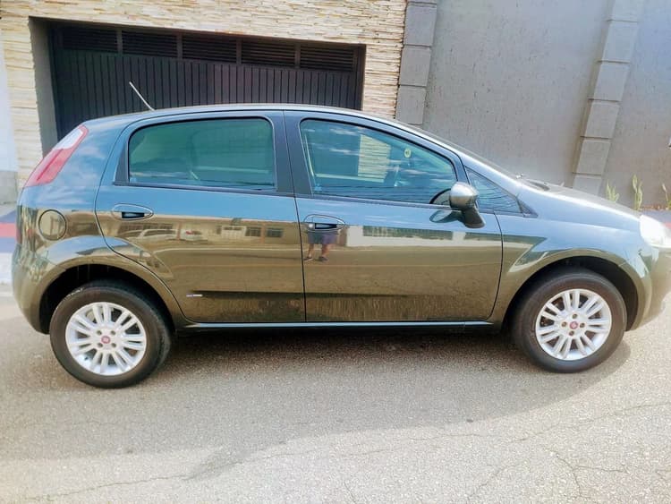 Fiat Punto Attractive 1.4 Fire Flex 8V 5P 2011