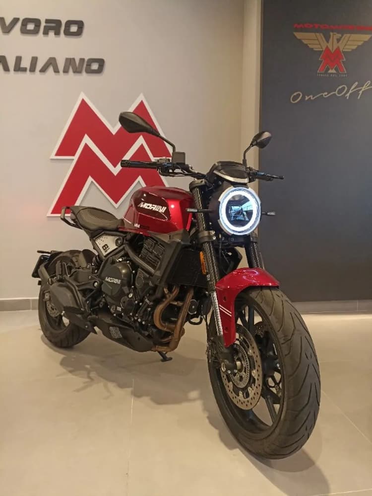 Moto Morini Seiemmezzo Street 650