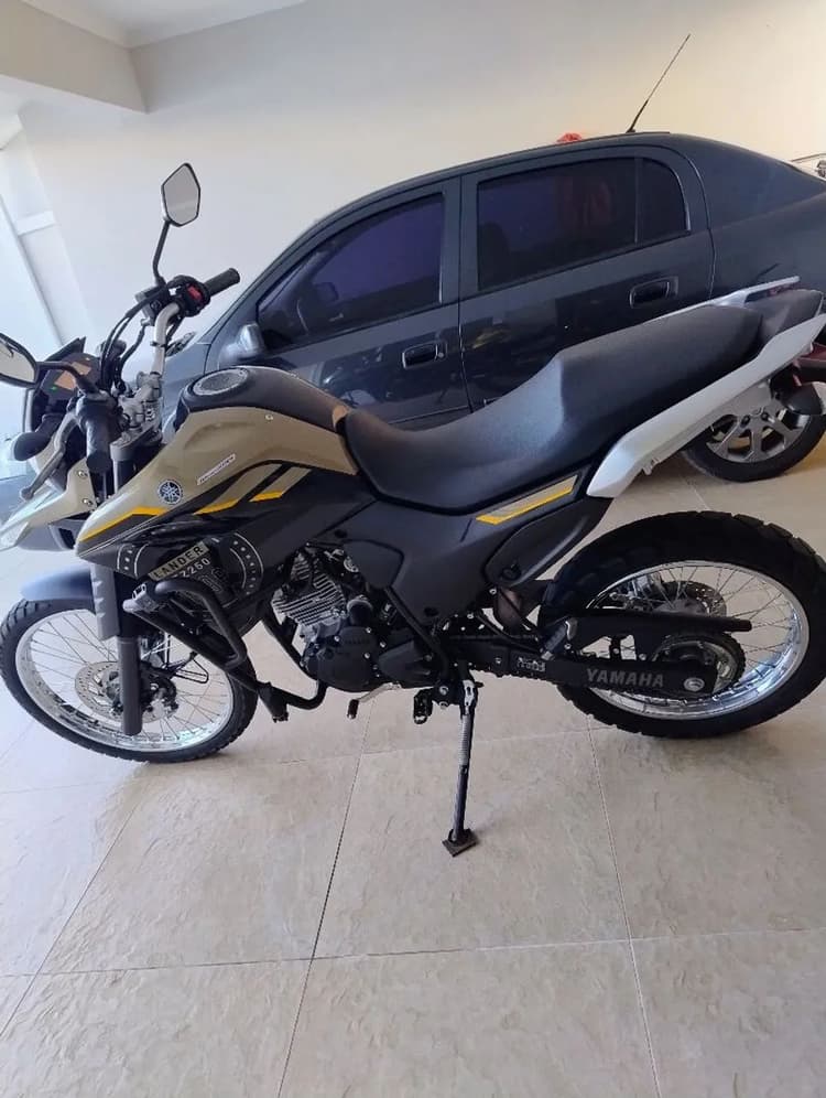 Moto praticamente ZERO