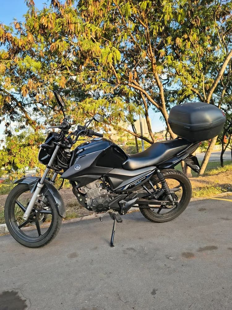 Moto nova e conservada.