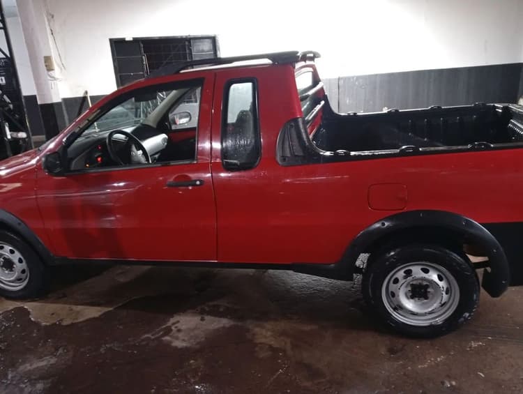 Fiat Strada 1.4 MPI Fire Flex 8V CE 2011