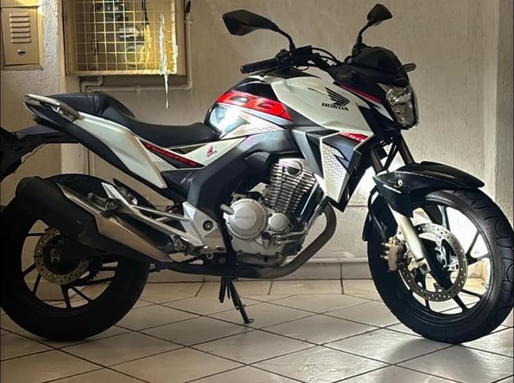 Honda cb twister 
