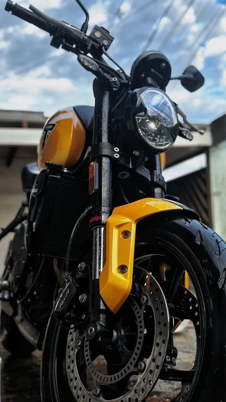 Trident 660
