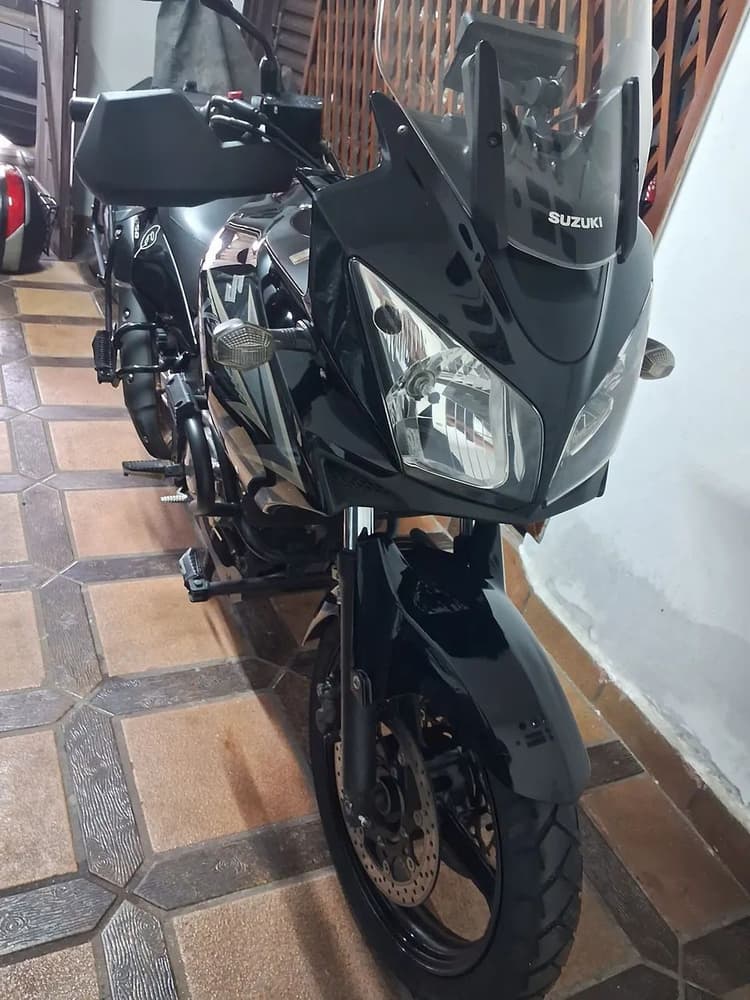 Suzuki Vstron 650