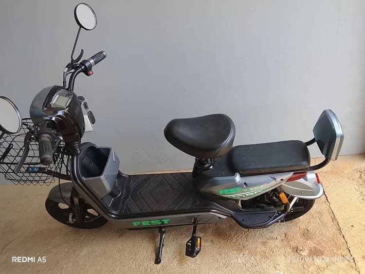 Vendo Scooter elétrica 