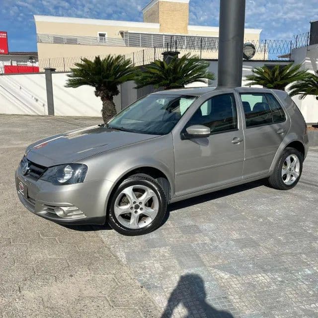 Volkswagen Golf 1.6 MI Total Flex 8V 4P 2013