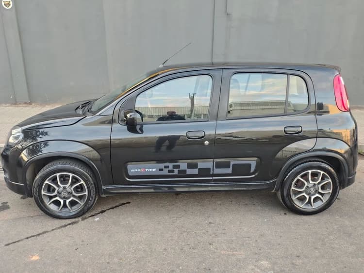 Fiat Uno Sporting 1.4 EVO Fire Flex 8V 4P 2012