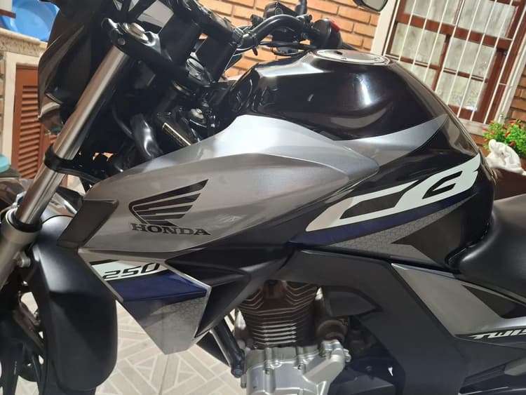 Vendo Twitter CB250f CBS