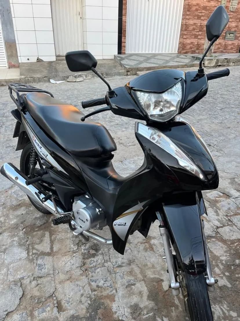 Avelloz2022 