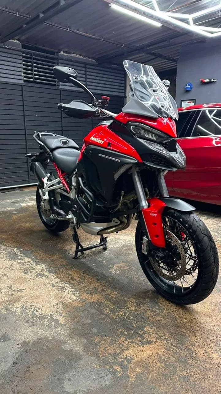 Multistrada v4s 