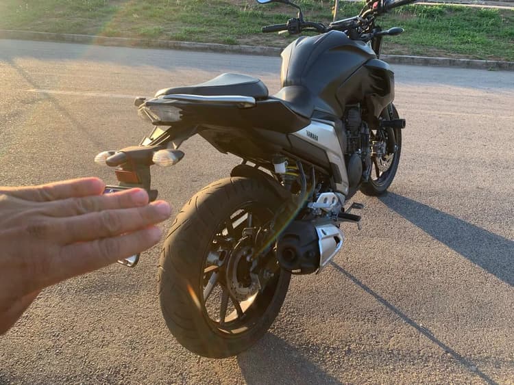 FZ25 flex abs  