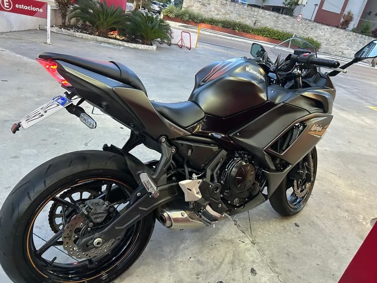 Kavasaki Ninja 650 