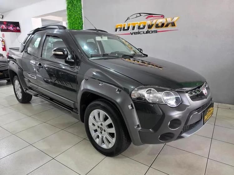 Fiat Strada Adv.ext./ Ext. 1.8 Locker Flex CD 2015