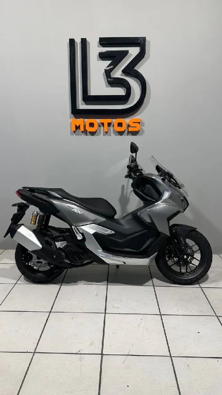 HONDA ADV 160 ABS.