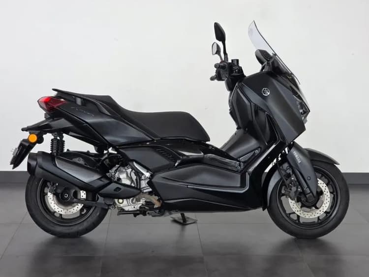 Yamaha XMAX ABS 300 CONNECTED