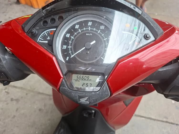 Moto muito conservada e revisada
