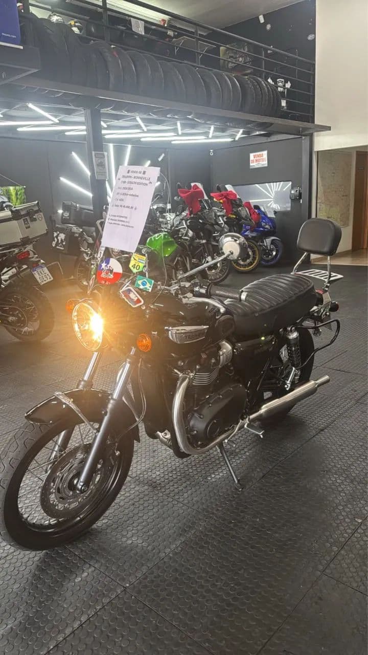 Boneville t100 