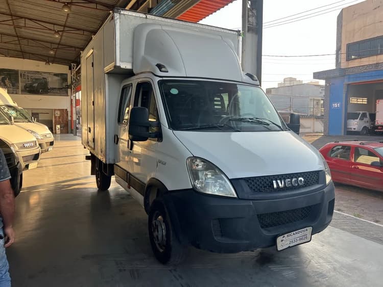 Iveco Daily Chassi 35s14 2P (e5) 2013