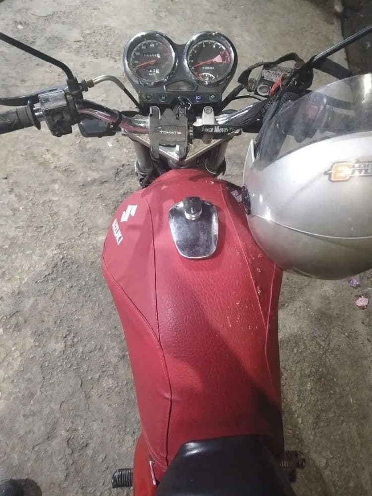 Suzuki yes Inteira