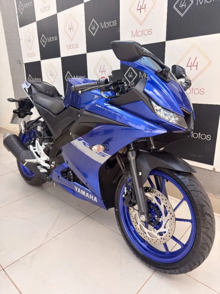 Yamaha R15 ABS