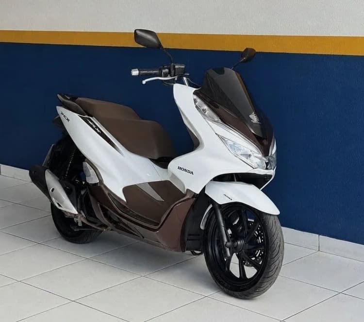 VENDE-SE PCX SUPER NOVA.