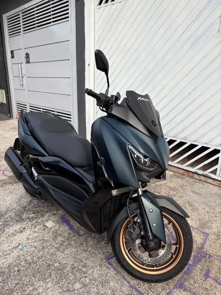 VENDO XMAX IMPECÁVEL 