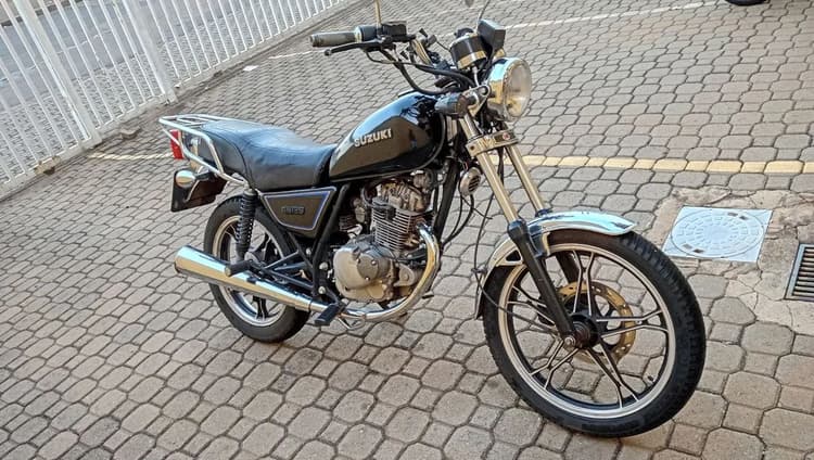Suzuki Intruder 125