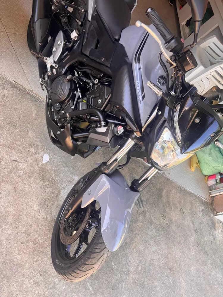 Vendo Mt 03 muito nova