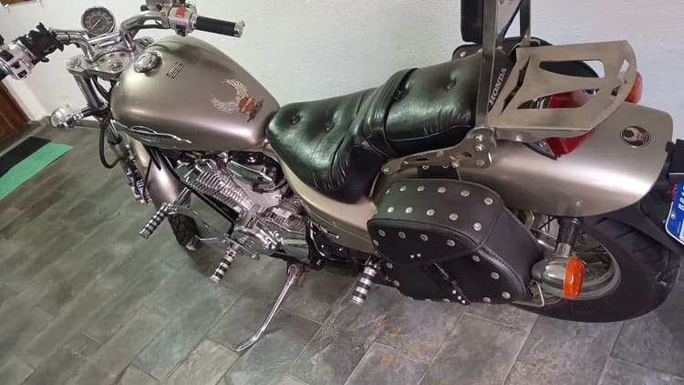 HONDA Shadow 600 VT