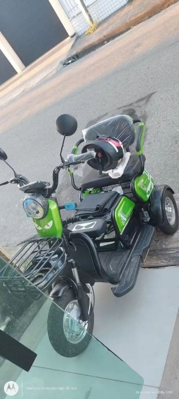 Triciclo elétrico 