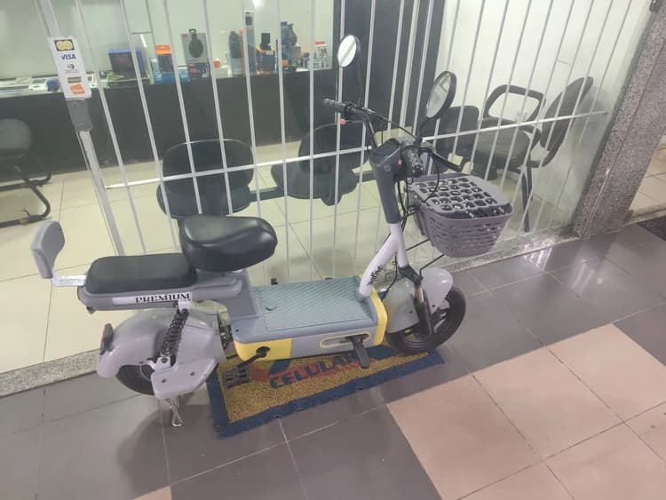 Scooter elétrica 