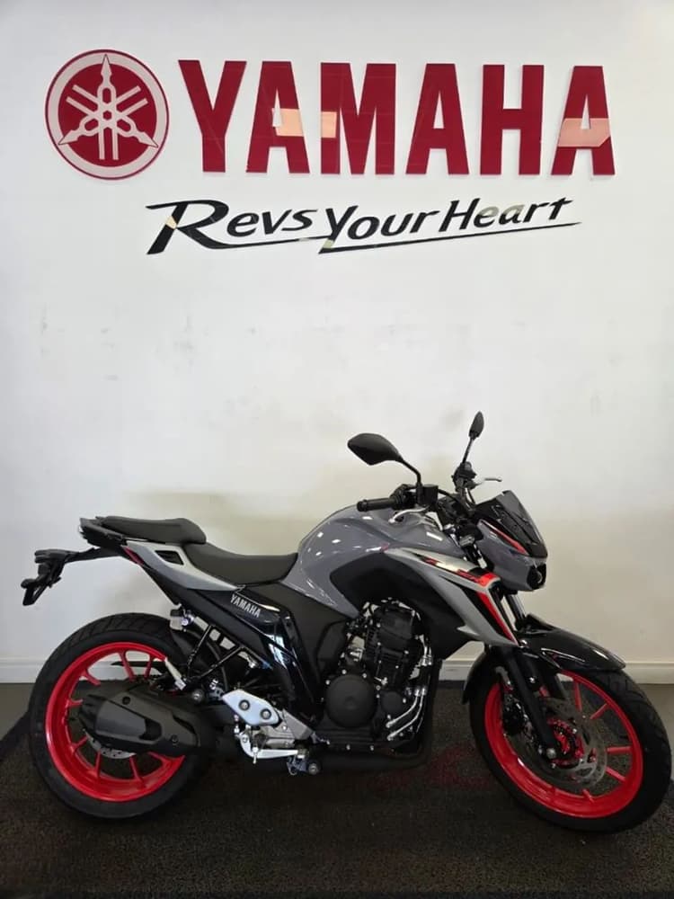 YAMAHA FZ25 CONNECTED 2026