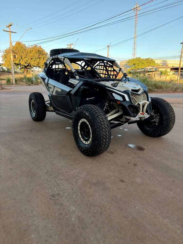 UTV CAN AM MAVERICK XRC X3