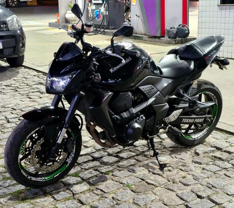 Kawasaki z750 2010