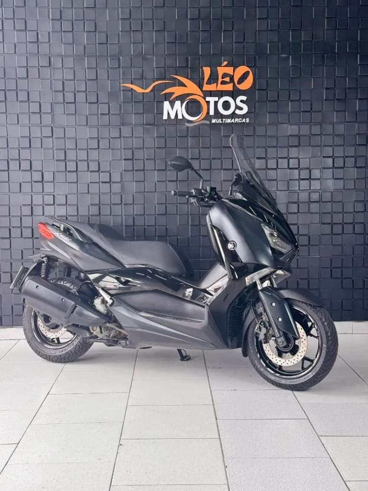 YAMAHA XMAX 250 2022 - Único dono!