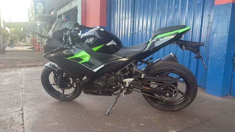 Kawasaki ninja 400