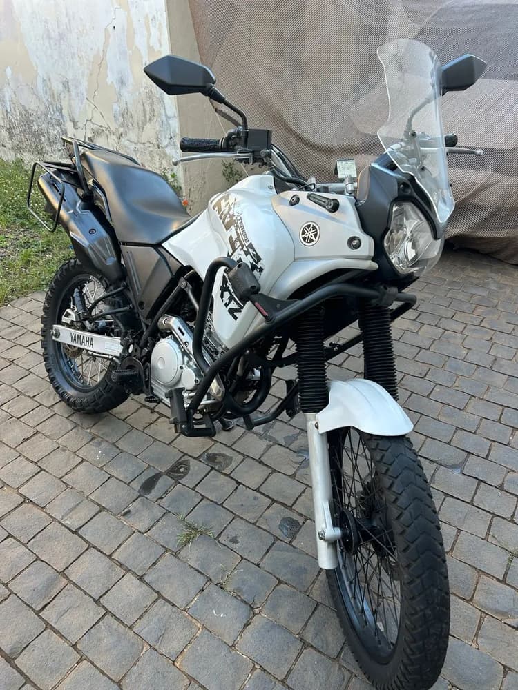 Tenere 250 