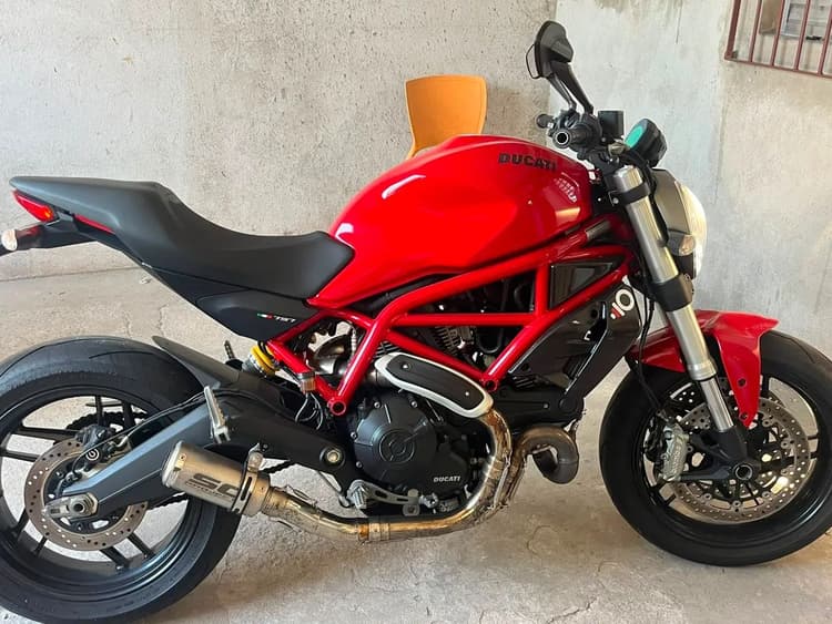 Ducati Monster 797 
