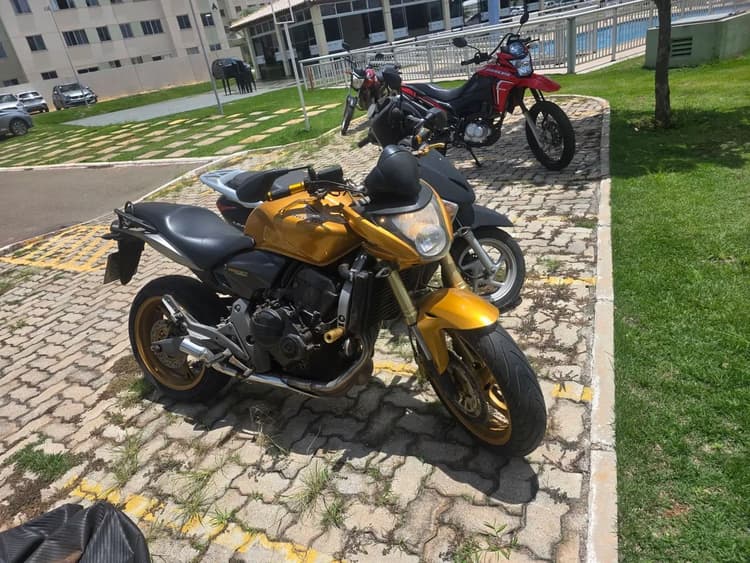 Vendo hornet ano 2009