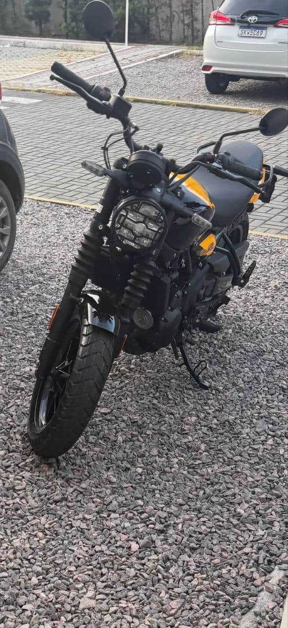 Guerrila 450 Royal Enfield 