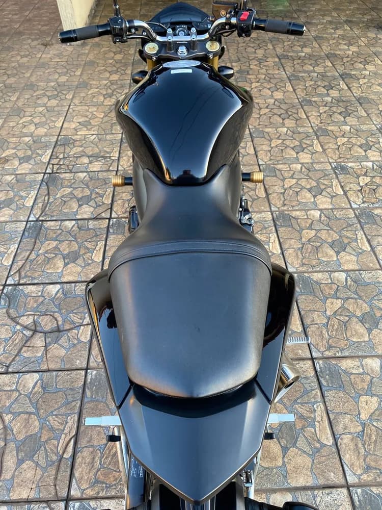 Hornet 600 