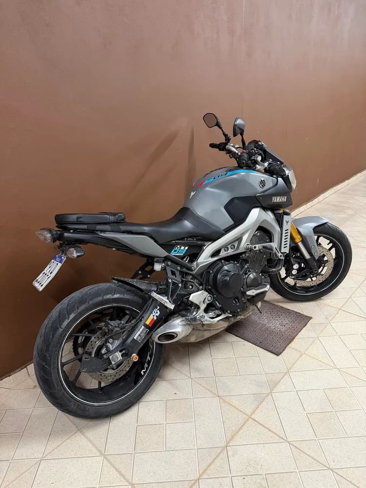 A venda Mt-09